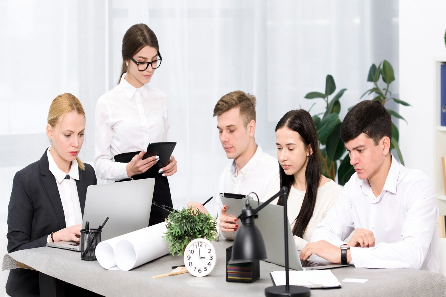 group-business-people-working-together-conference-1536x1024